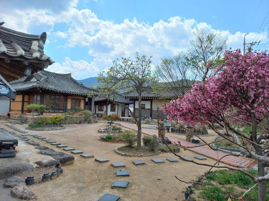 Yasun Gallery Gyeongju Dış mekan fotoğraf