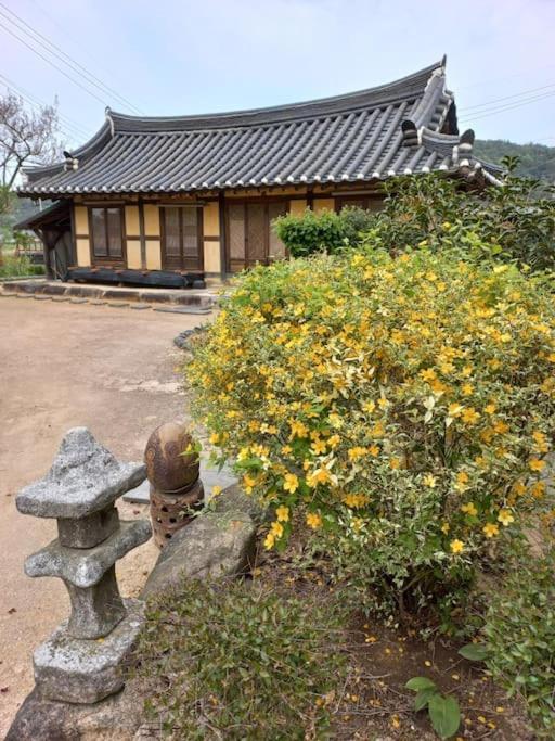 Yasun Gallery Gyeongju Dış mekan fotoğraf